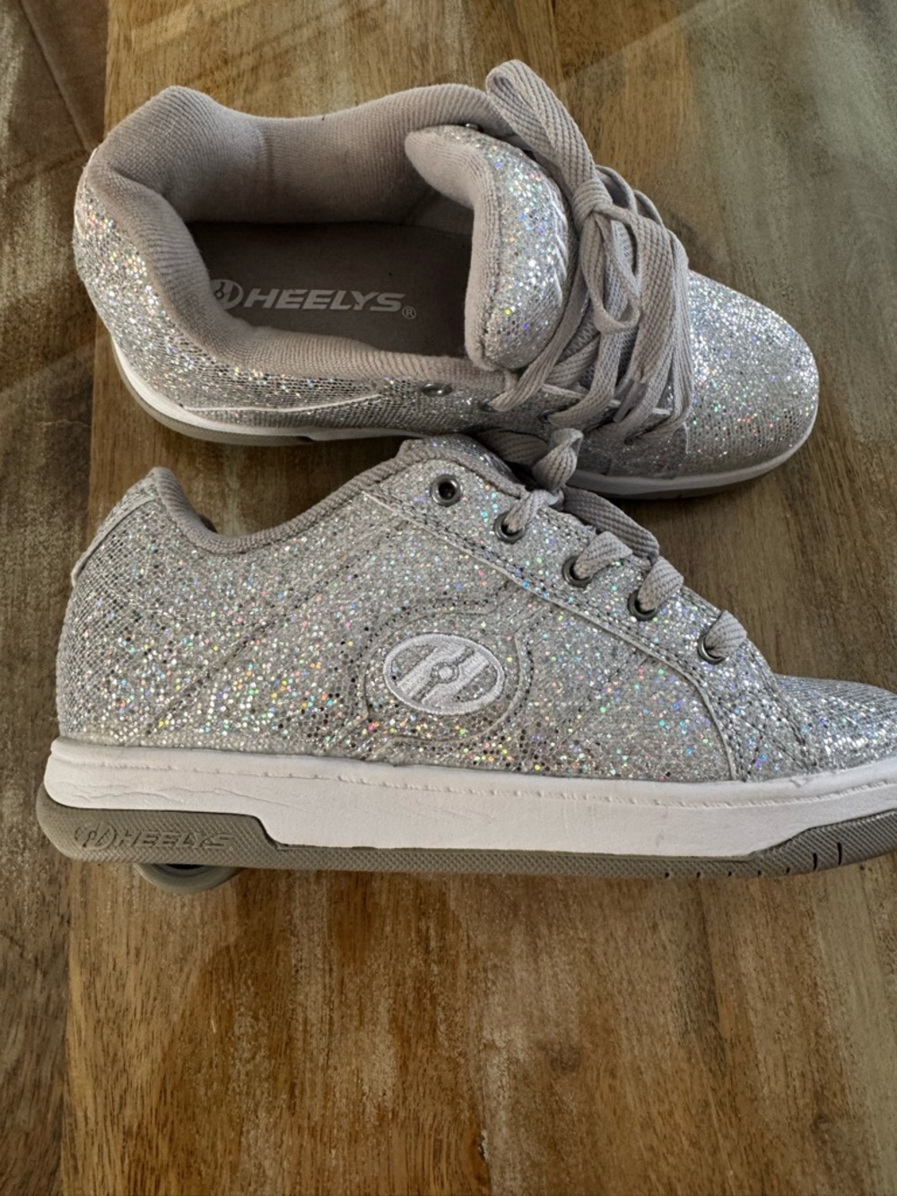 Heelys Kids Silver Glitter Lace-Up Rolling Sneakers